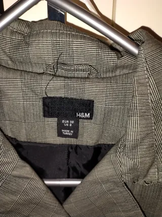 Gabardina H&M cuadros escoceses gris