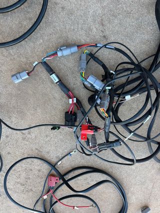 Cableado GPS Trimble y conectores