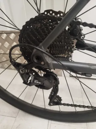 CUBE Attain SLX Shimano 105