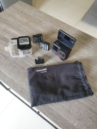 Insta360 Ace Pro 2 + Carcasa Buceo Original 60m