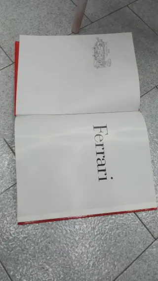 Libro Ferrari Rosso