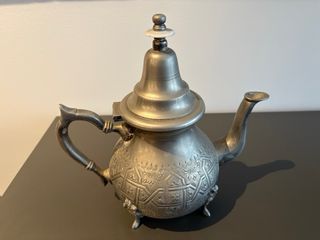 Gran Tetera Marroquí Antigua o Berrad