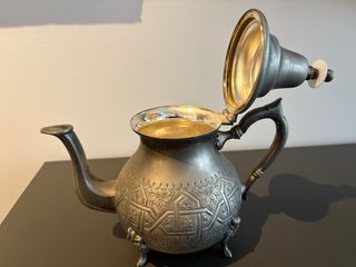 Gran Tetera Marroquí Antigua o Berrad