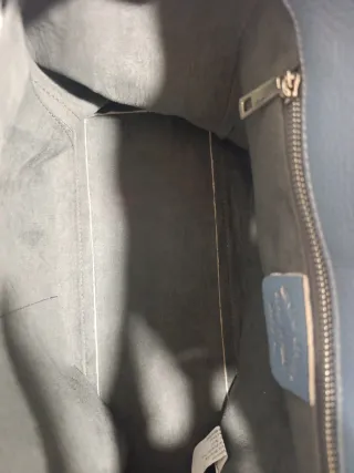 Bolso de piel gris azulado