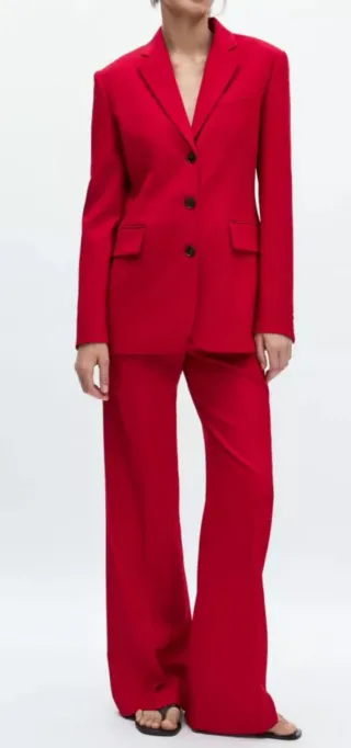 Traje Rojo Zara
