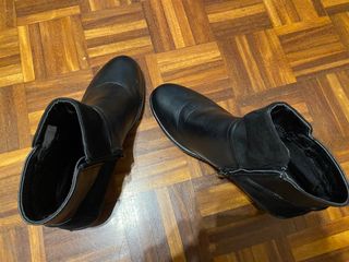 Botas tipo UGG negras tobilleras