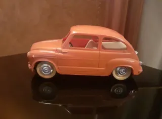 Seat 600 Naranja
