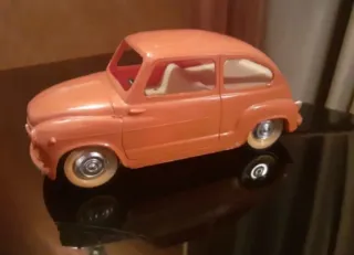 Seat 600 Naranja