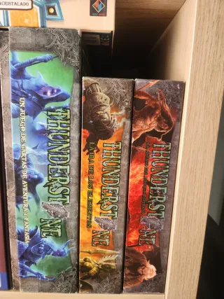 Thunderstone + 2 Expansiones