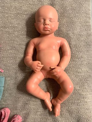 Bebé Reborn realista Silicona Completo 50cm 3kg