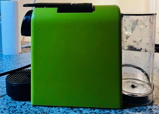 Cafetera Nespresso Essenza Mini DeLonghi