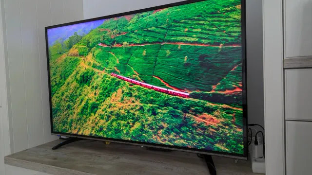 TV Hisense 49 4K UHD Smart TV WiFi