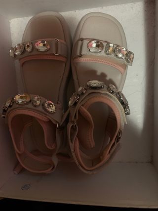 Sandalias Guess Beige/Rosa Joyas