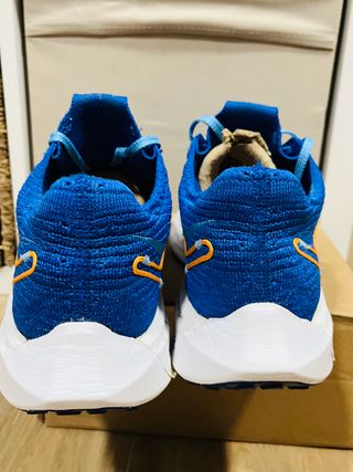 Zapatillas Nike ZoomX Azules y Naranjas