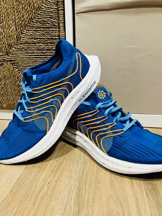 Zapatillas Nike ZoomX Azules y Naranjas
