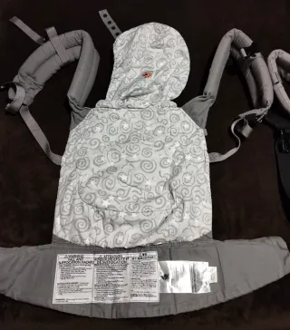 Mochila Portabebés Ergobaby Gris Estrellas.