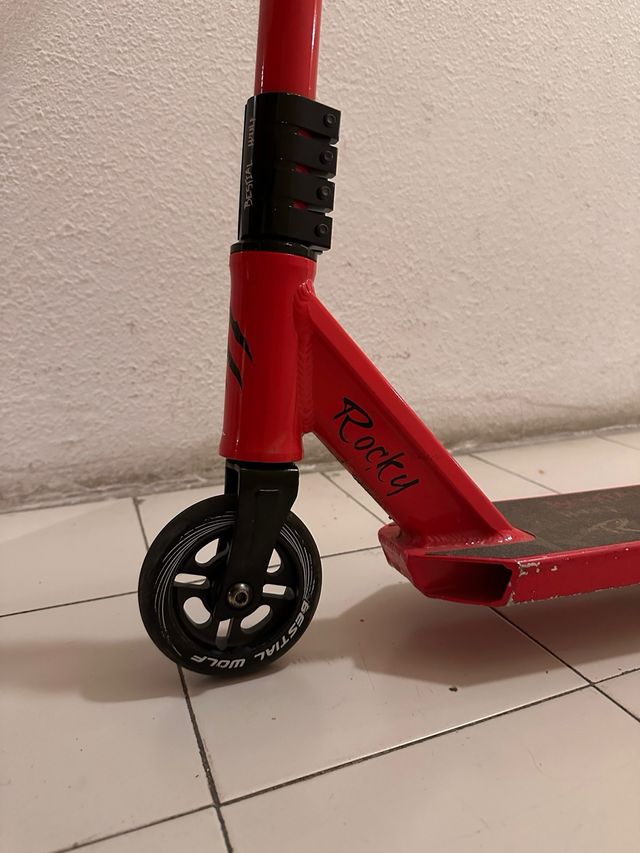Patinete Bestial Wolf Rocky R8 Rojo