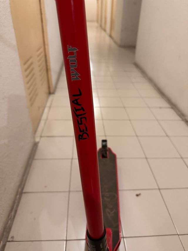 Patinete Bestial Wolf Rocky R8 Rojo