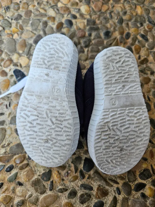 Zapatillas Victoria azul con cordones