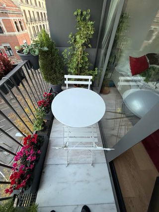 Mesa y 2 sillas jardín metal blanco