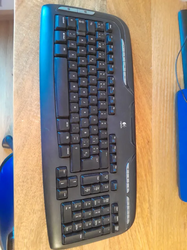 Teclado Logitech EX110 Inalámbrico