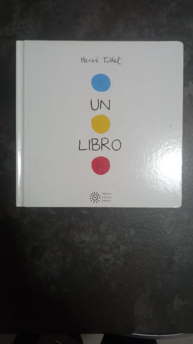 Un Libro (Italian Edition)