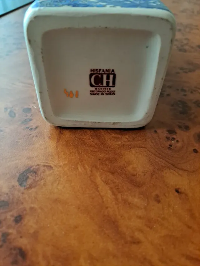 Botella cerámica Manises azul y blanco