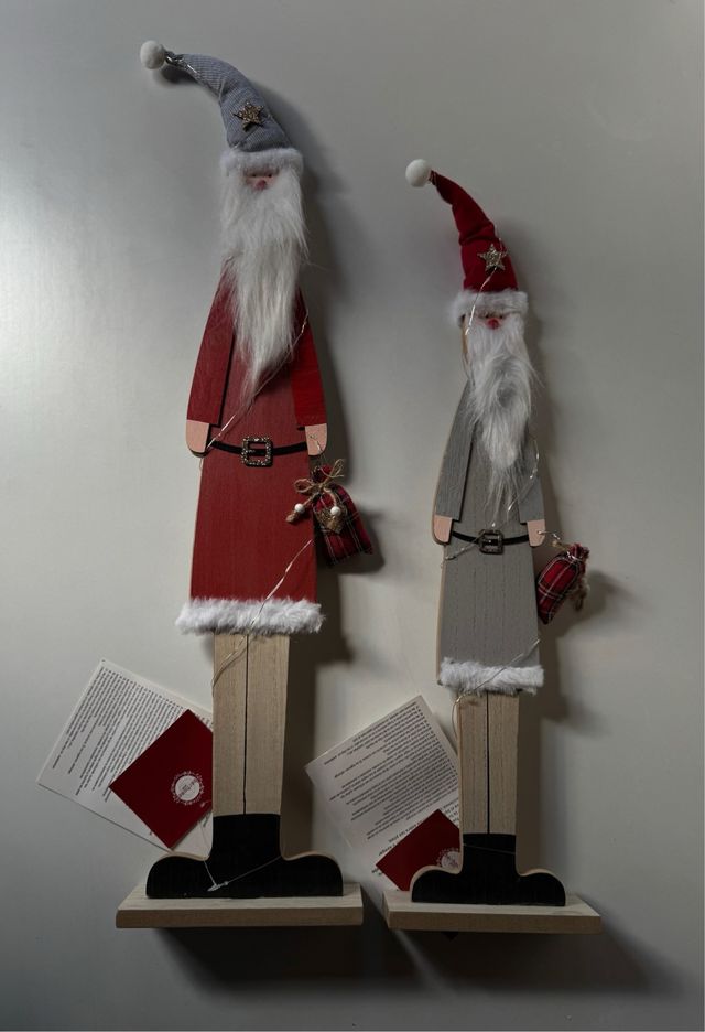 2 Babbo Natale in legno con luce
