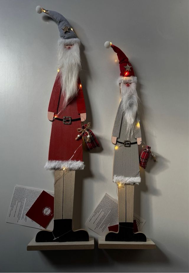 2 Babbo Natale in legno con luce