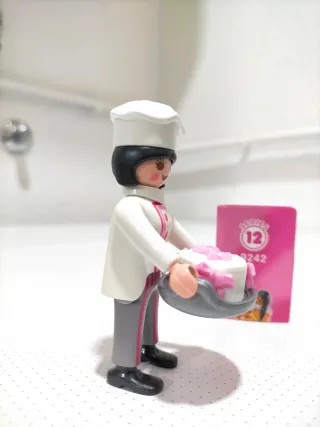 Chef pastelera Playmobil serie 12