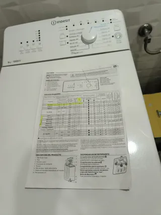 Lavadora Indesit Carga Superior 6Kg , buen estad.