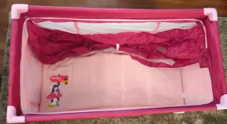 Cuna de viaje Asalvo rosa con reductor y cambiador