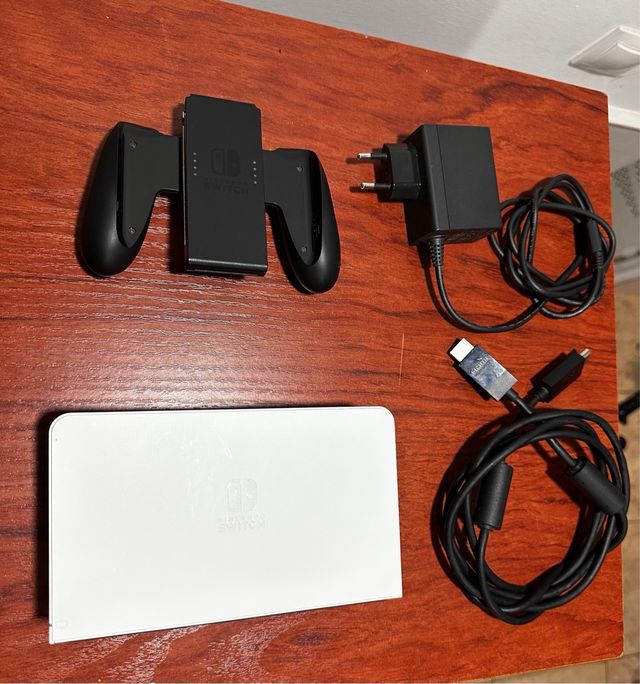 Nintendo Switch OLED + Mando + Acessórios