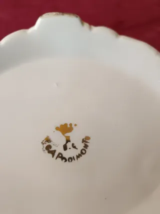 Caja porcelana Capodimonte figura Cupido