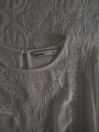 Conjunto Blusa Blanca y Pantalón Negro