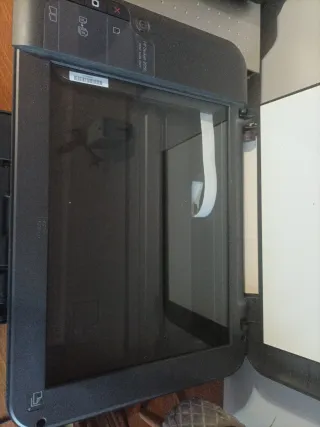 Impresora HP Deskjet 2050 Multifunción