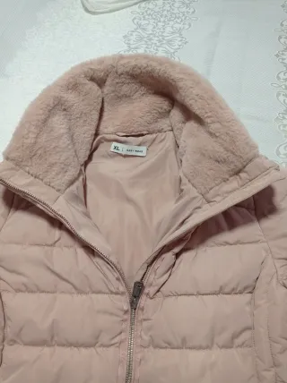 Cazadora acolchada rosa