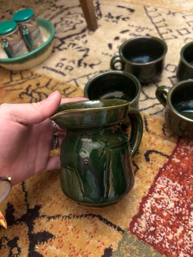 Juego de café de cerámica verde