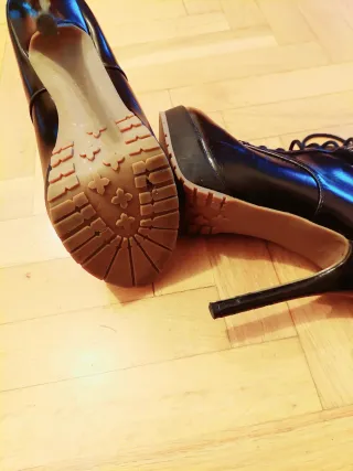 Botines de tacón negros