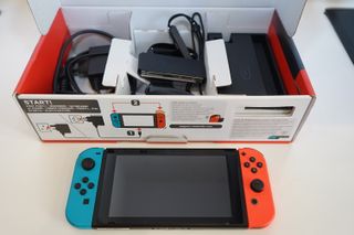 Nintendo Switch HAC-001(-01) Azul/Rojo