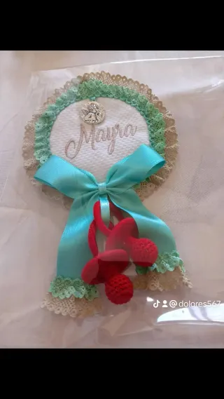 Medallón personalizado para carrito de bebé y cuna