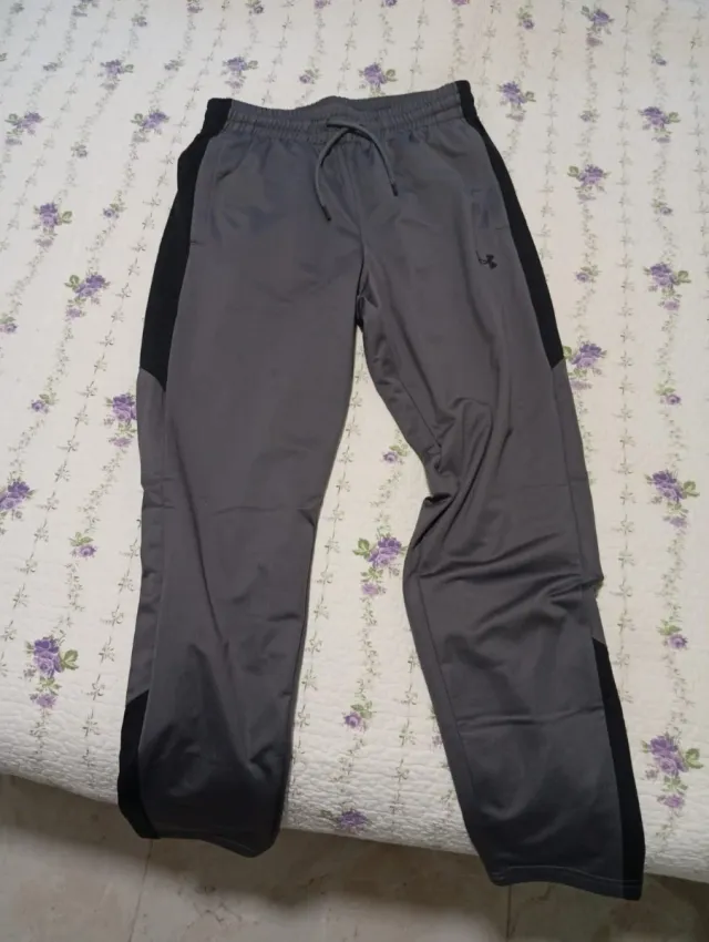 Chándal Under Armour Gris y Negro