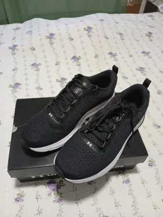 Chándal Under Armour Gris y Negro