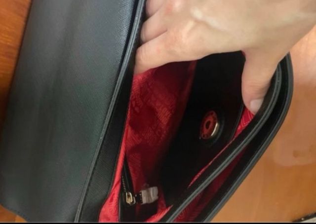 Borsa Love Moschino nera con borchie