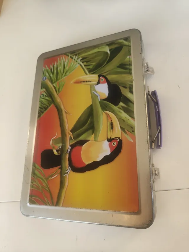 Colección Llaveros Herramienta Lata Toucan