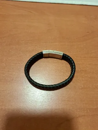 Pulsera Cuero Lotus Style Cierre Plateado