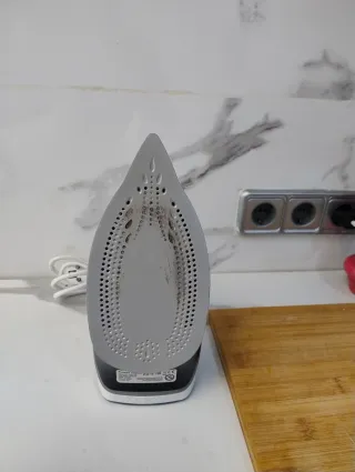 Plancha de vapor Russell Hobss