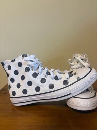 Converse Bota Lunares Blanco y Negro
