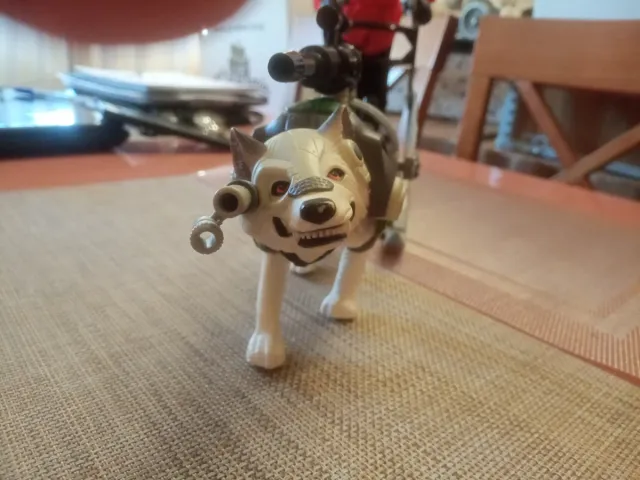 Action Man con cane e veicolo slitta