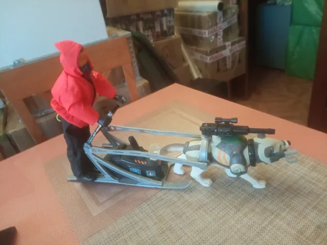 Action Man con cane e veicolo slitta